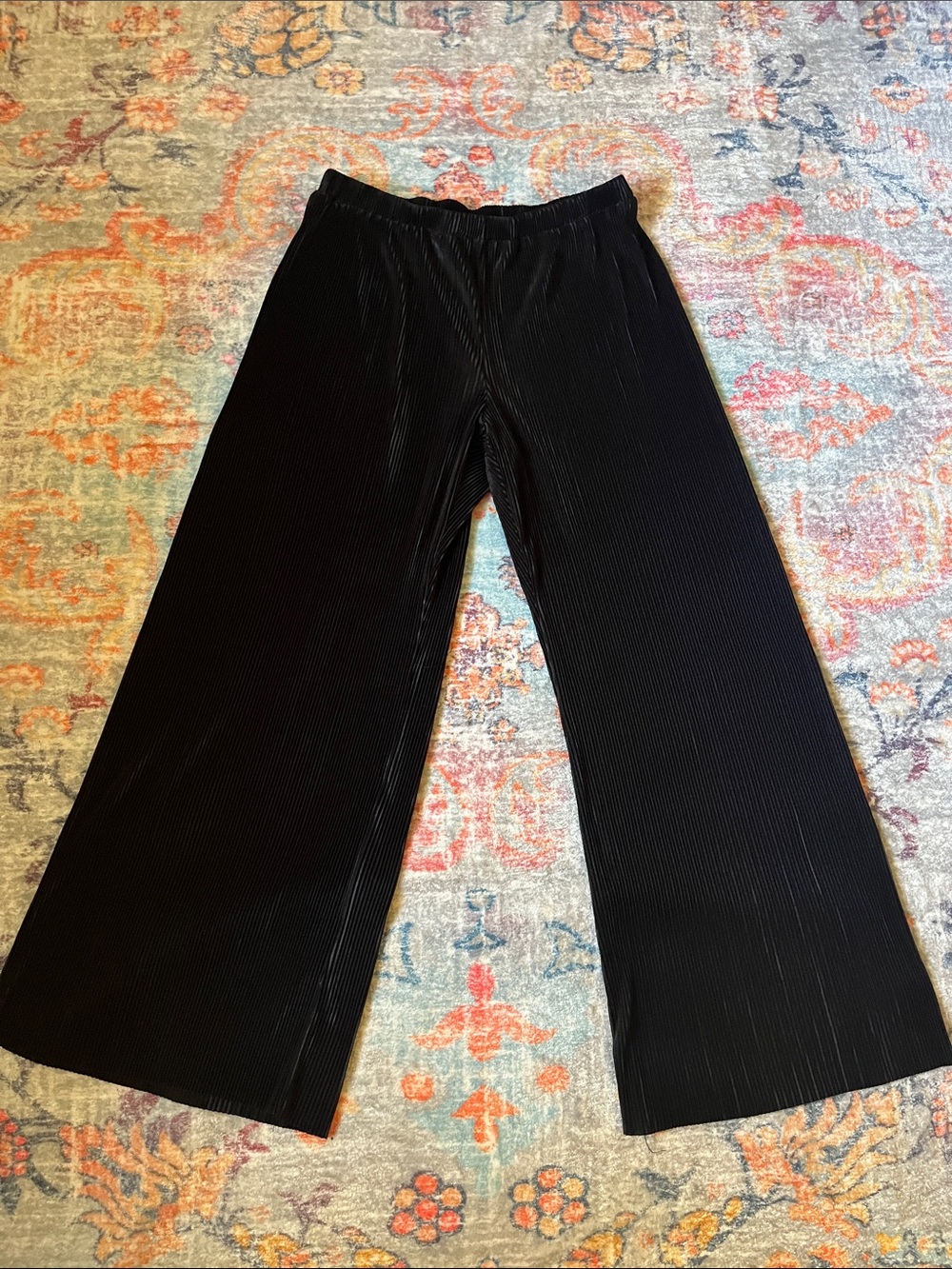 Ro & De Black Wide-Leg Pleated Pants